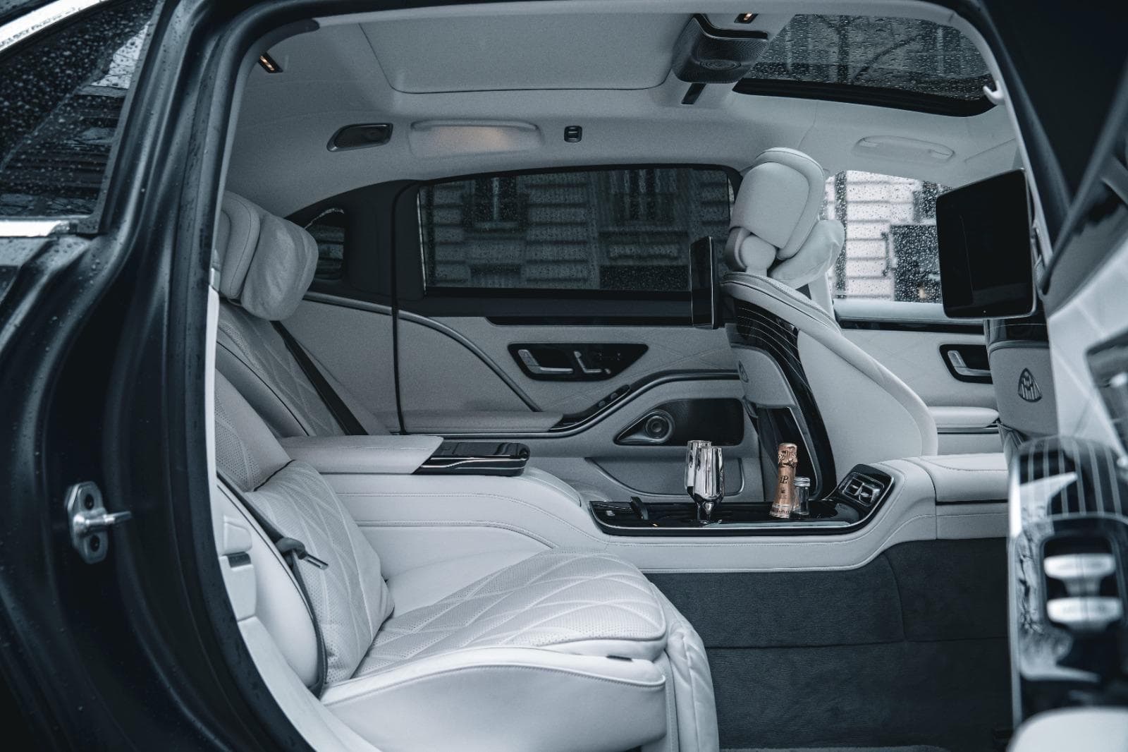 Mercedes-Maybach S 680 — vue 2
