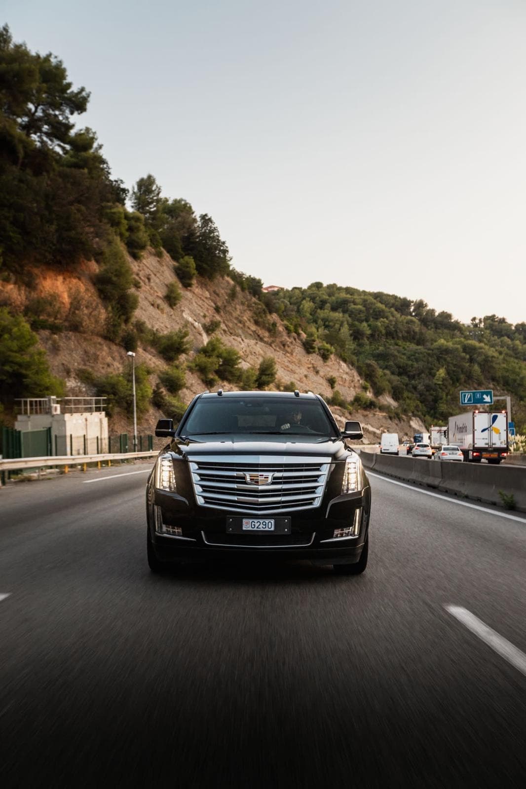 Cadillac Escalade ESV Platinum — 7
