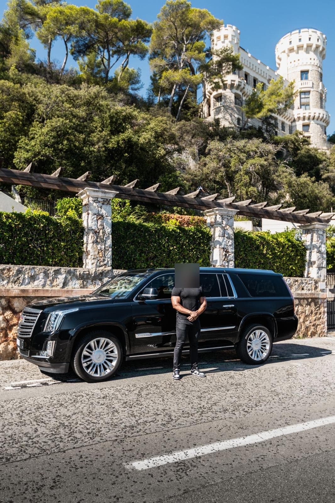 Cadillac Escalade ESV Platinum: 9