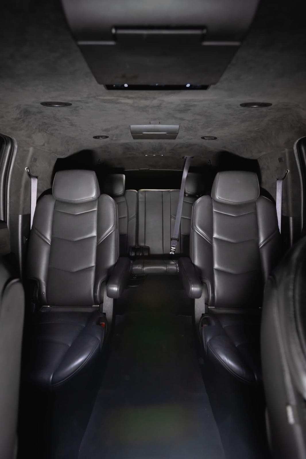 Cadillac Escalade ESV Platinum — 13