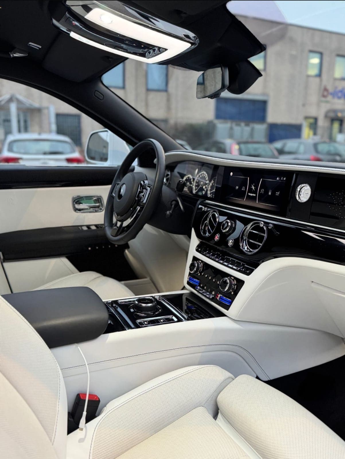 Rolls-Royce Ghost Extended: 5