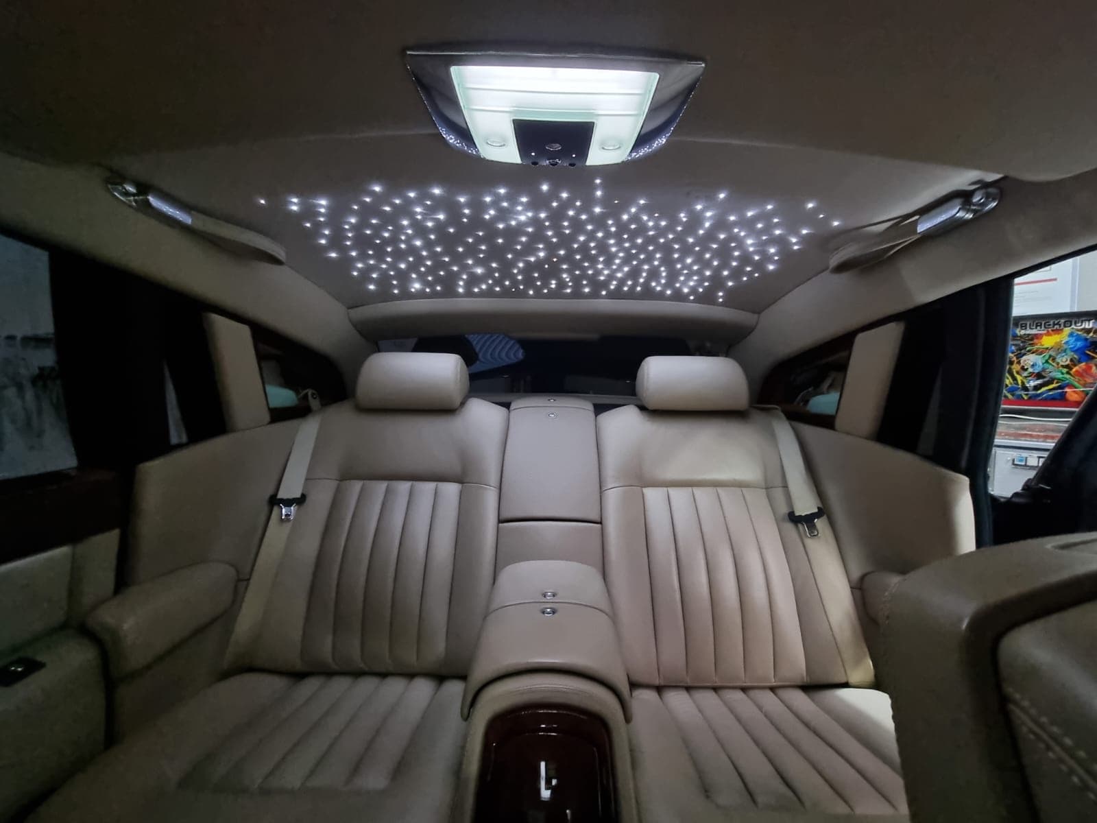 Rolls-Royce Phantom VIII: 11