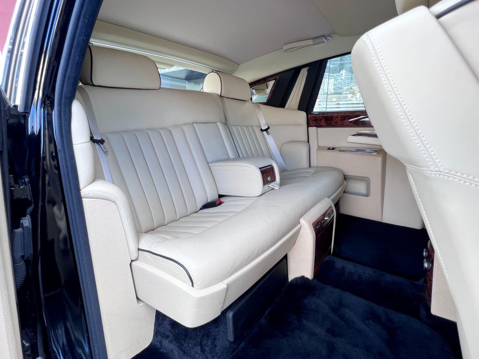 Rolls-Royce Phantom VIII: 6